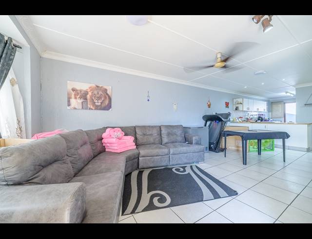 2 BEDROOM APARTMENT FOR SALE IN THE WOLDS